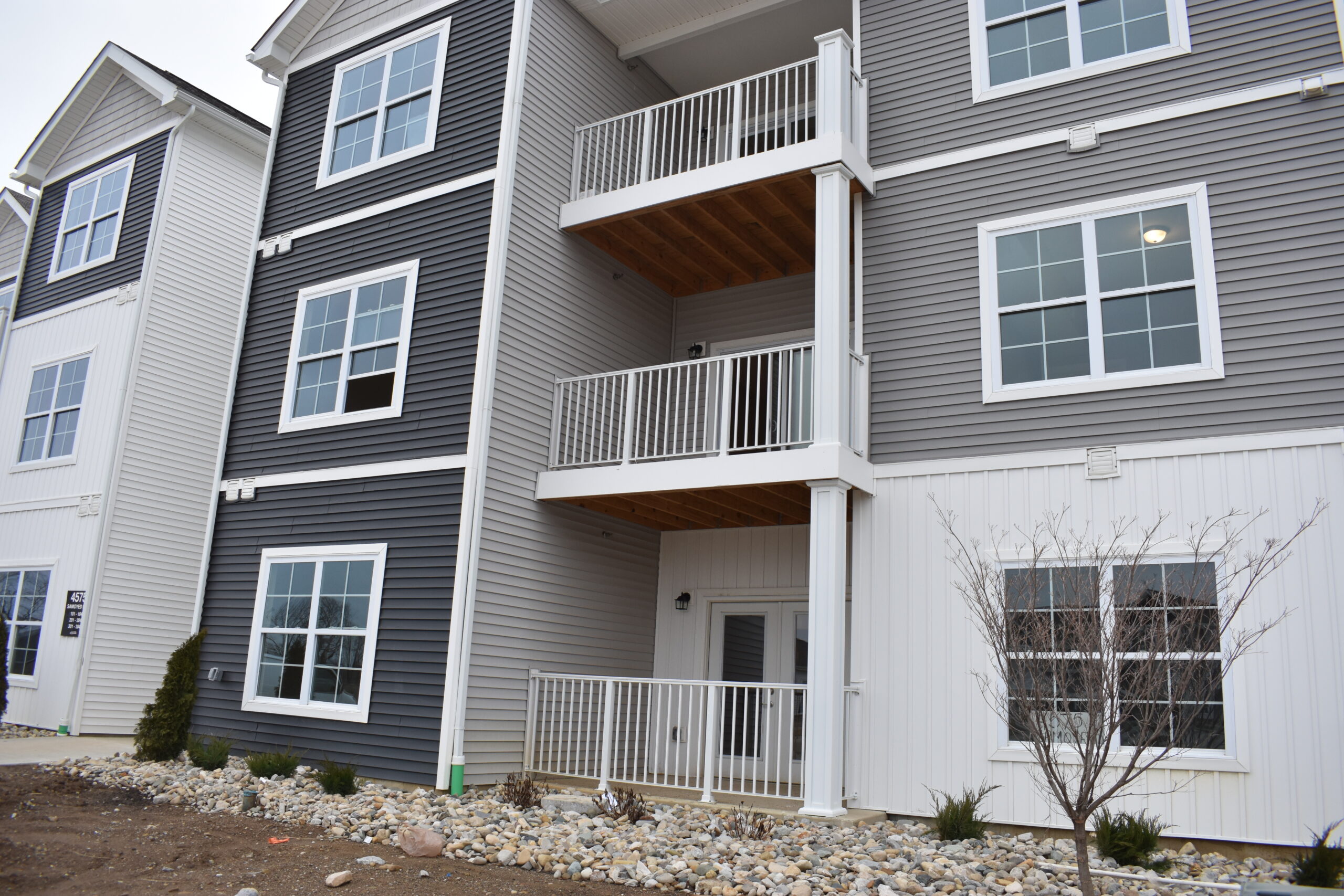 3 Steps to Choosing the Perfect Aluminum Railing System for Multi-Family Projects