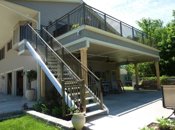 Aluminum Railing vs. Other Metals… How Do They Stack Up?