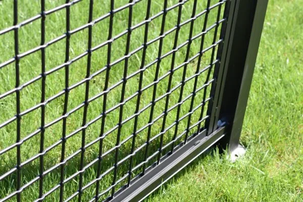Series 9M Mesh Railing