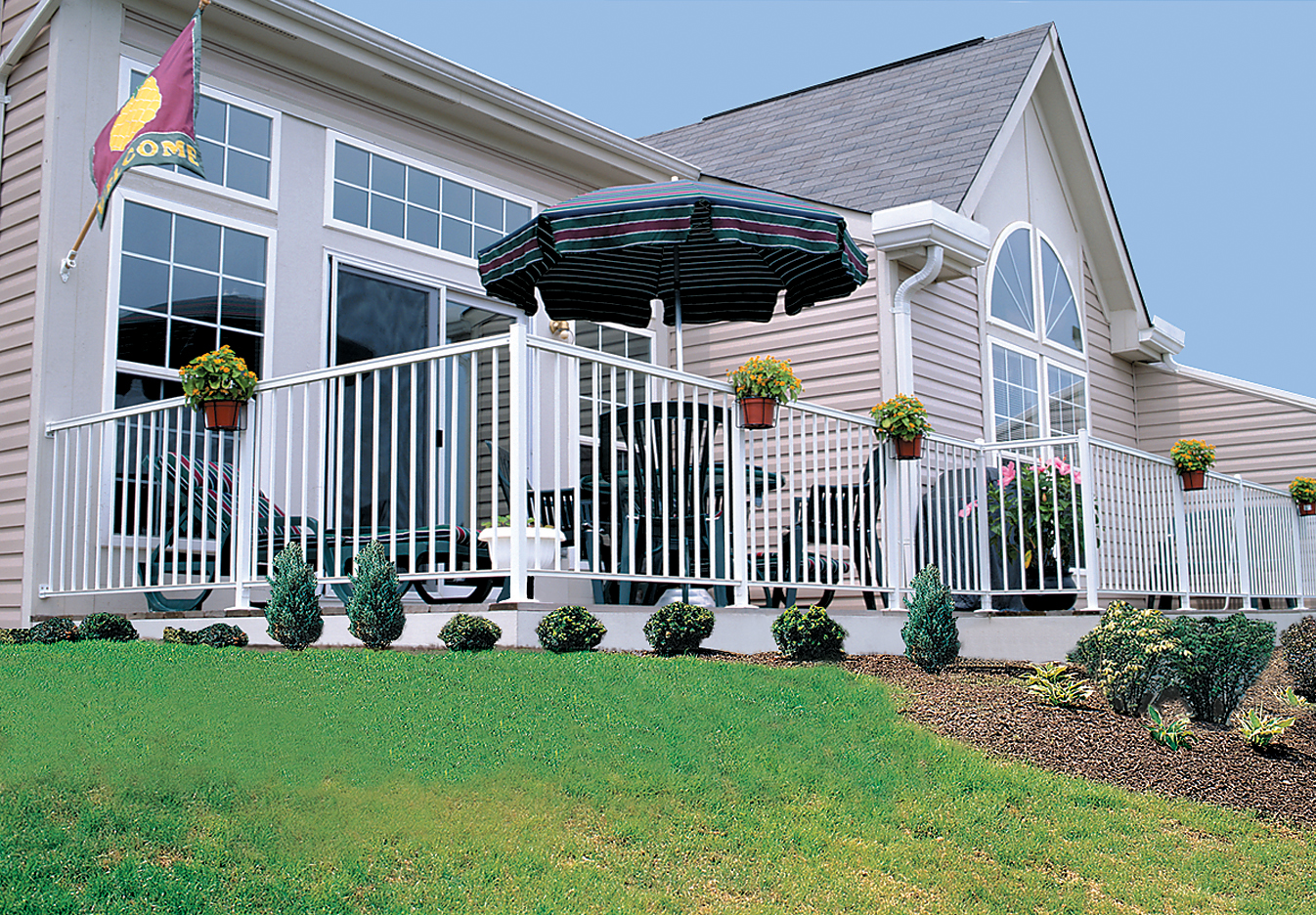 Economy Picket Railing: Series 6E - Superior Aluminum