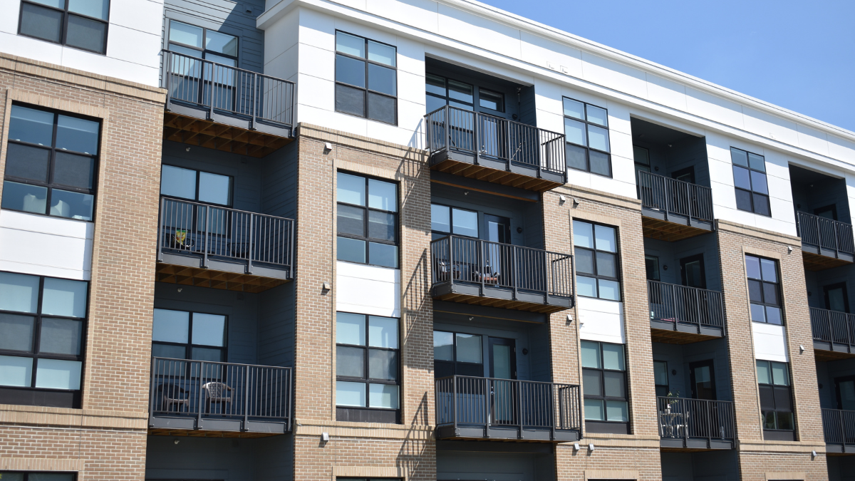 Deck Railing The Pointe at Polaris